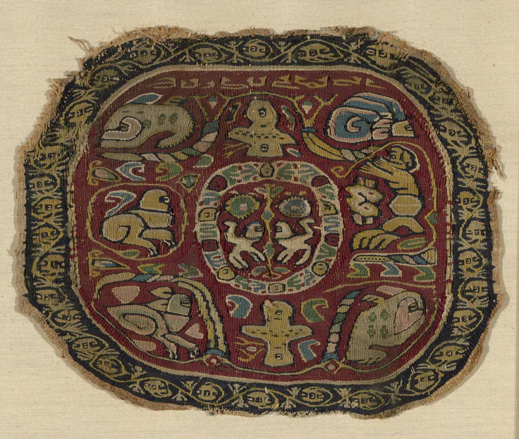 Roundel Fragment: wool and linen, slit tapestry weave by Egypt, 7th century.