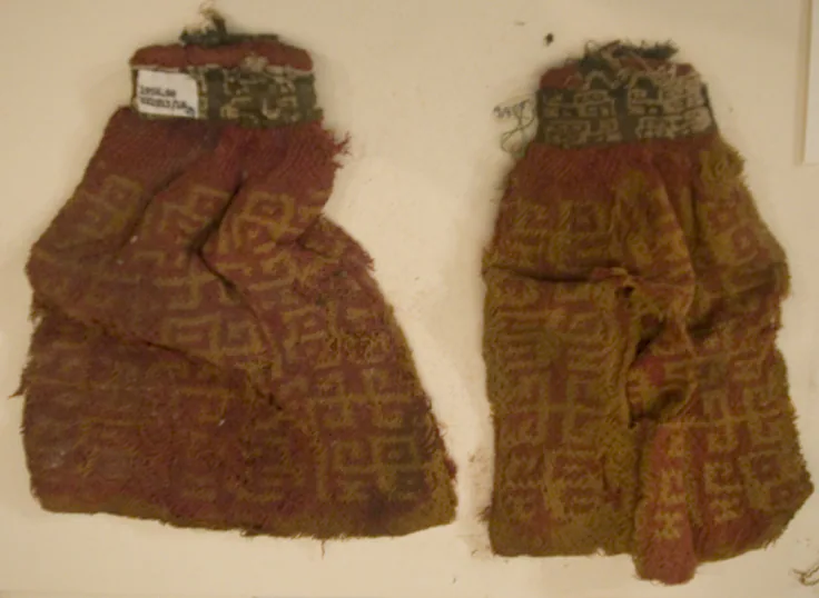Tassels: textile by Nasca, 500-900.