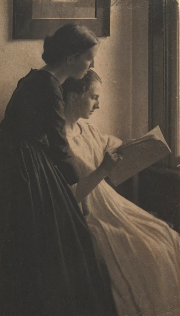 The Readers: platinum print with graphite by Clarence H. White, 1897.