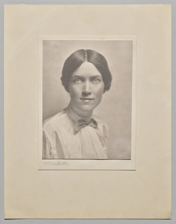 Portrait of Honoré Willsie Morrow: platinum print by Gertrude Käsebier, c. 1917.